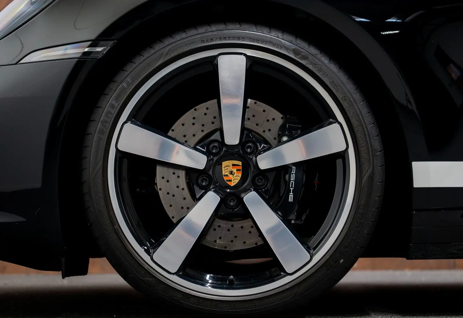 Porsche 911 Targa 4S Heritage Edition * 1 OF 992 * DESIGN *  - 174284