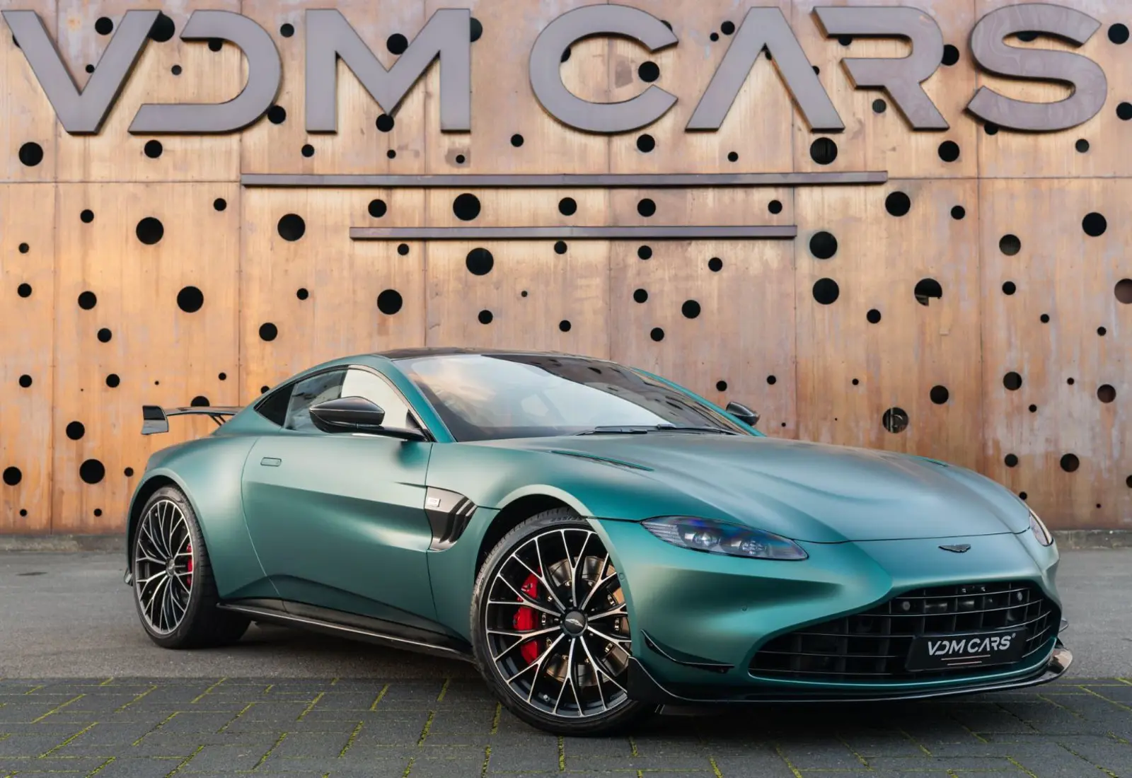 Aston Martin Vantage F1 * CARBON * AERO * INKL.ORIG.WINTERRADSATZ *  - 126759