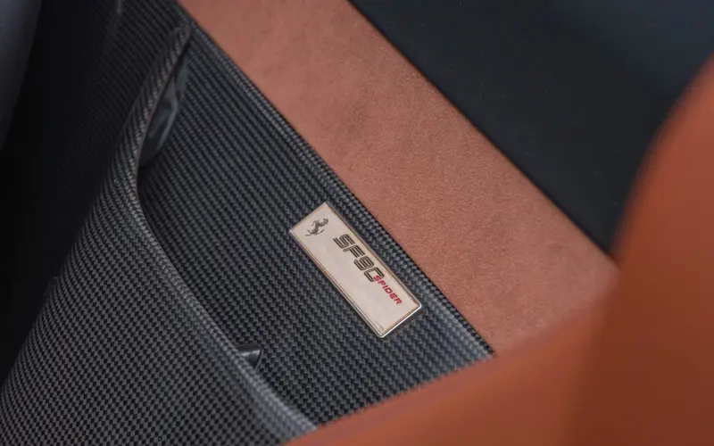 Ferrari SF90 Spider * CARBON(12x) * CARPLAY * LIFT * TWO-TONE *  - 119426