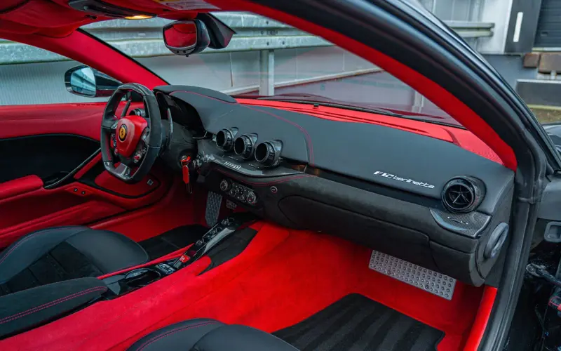 Ferrari F12 Berlinetta * ALCANTARA * CUSTOM * CARBON *  - 137182