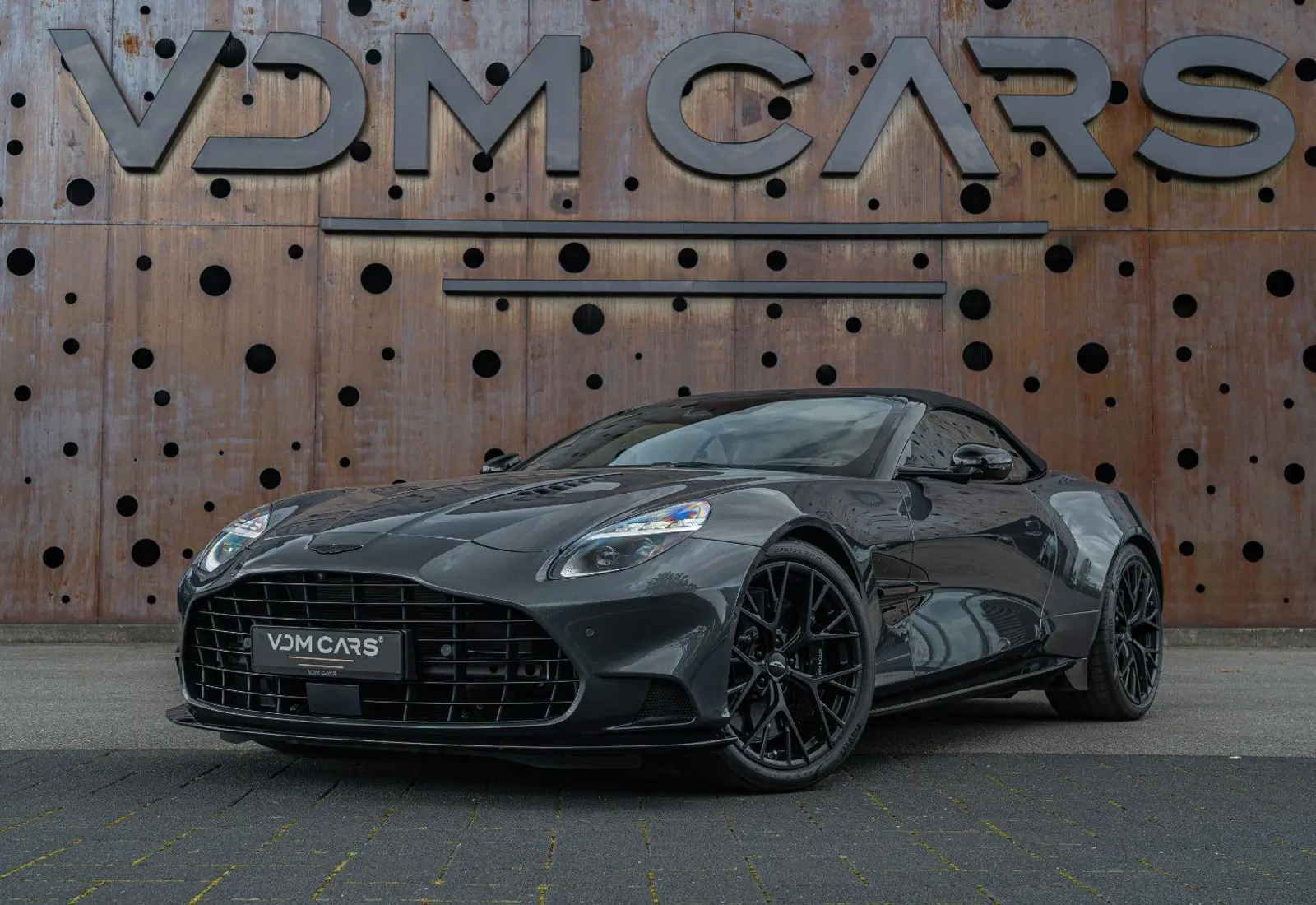 Aston Martin Vanquish Volante * Bowers &amp; Wilkins * Black-Pack *  - 145366