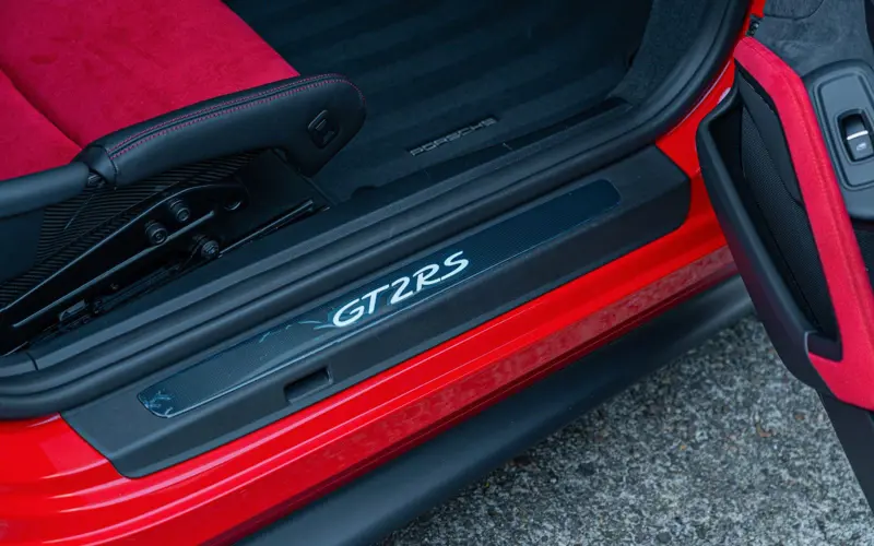 Porsche 911 GT2 RS * WEISSACH * 1.OWNER * ONLY 732KM * NEW - 135705