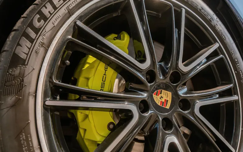 Porsche Panamera Sport Turismo 4 E-Hybrid * SPORTPAKET * CH - 166186