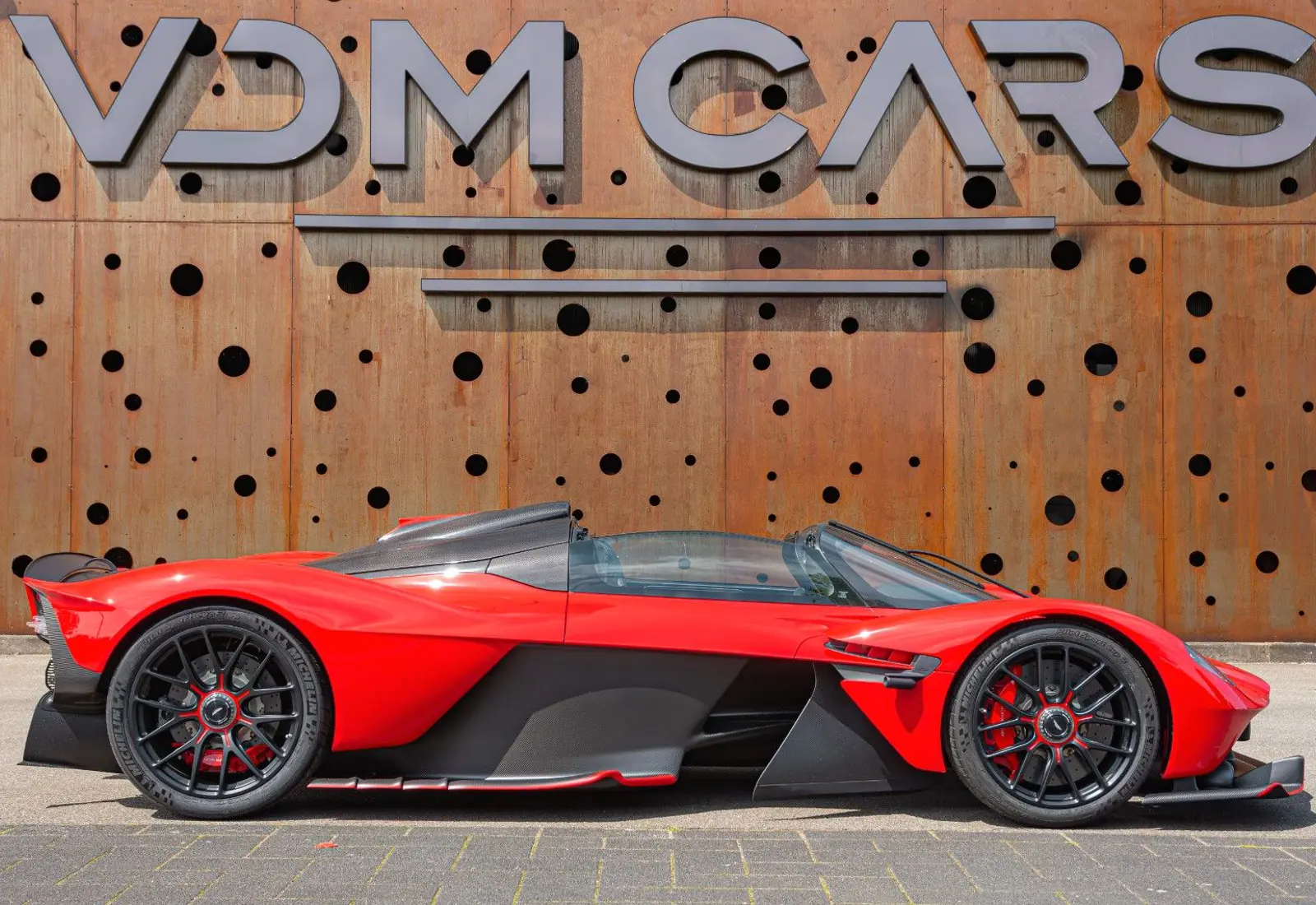 Aston Martin Valkyrie SPIDER * Q-COMMISSION * COLLECTOR PLAN *  - 103184