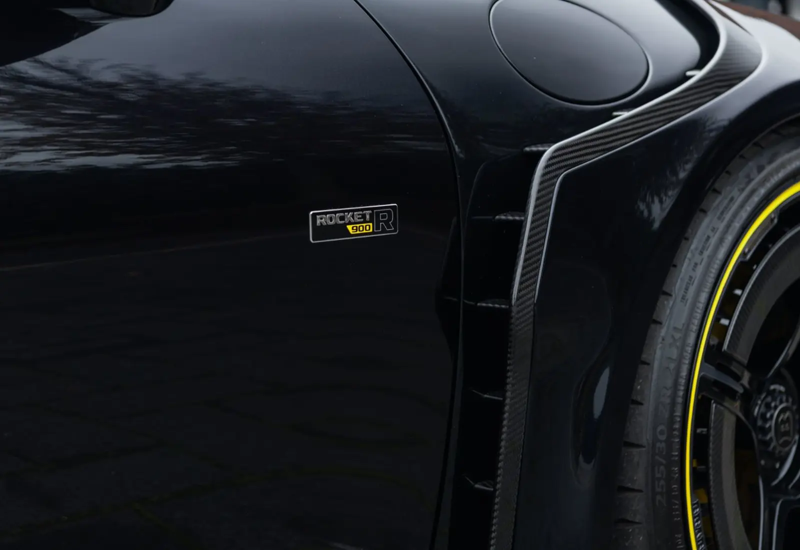 Porsche 992 BRABUS ROCKET R * 1 OF 25 * 900HP * CARBON * LIFT *  - 134930