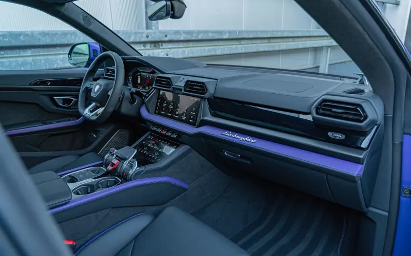 Lamborghini Urus SE * AD PERSONAM * VIOLA HONGKONG * MASSAGE * VOLL - 135959