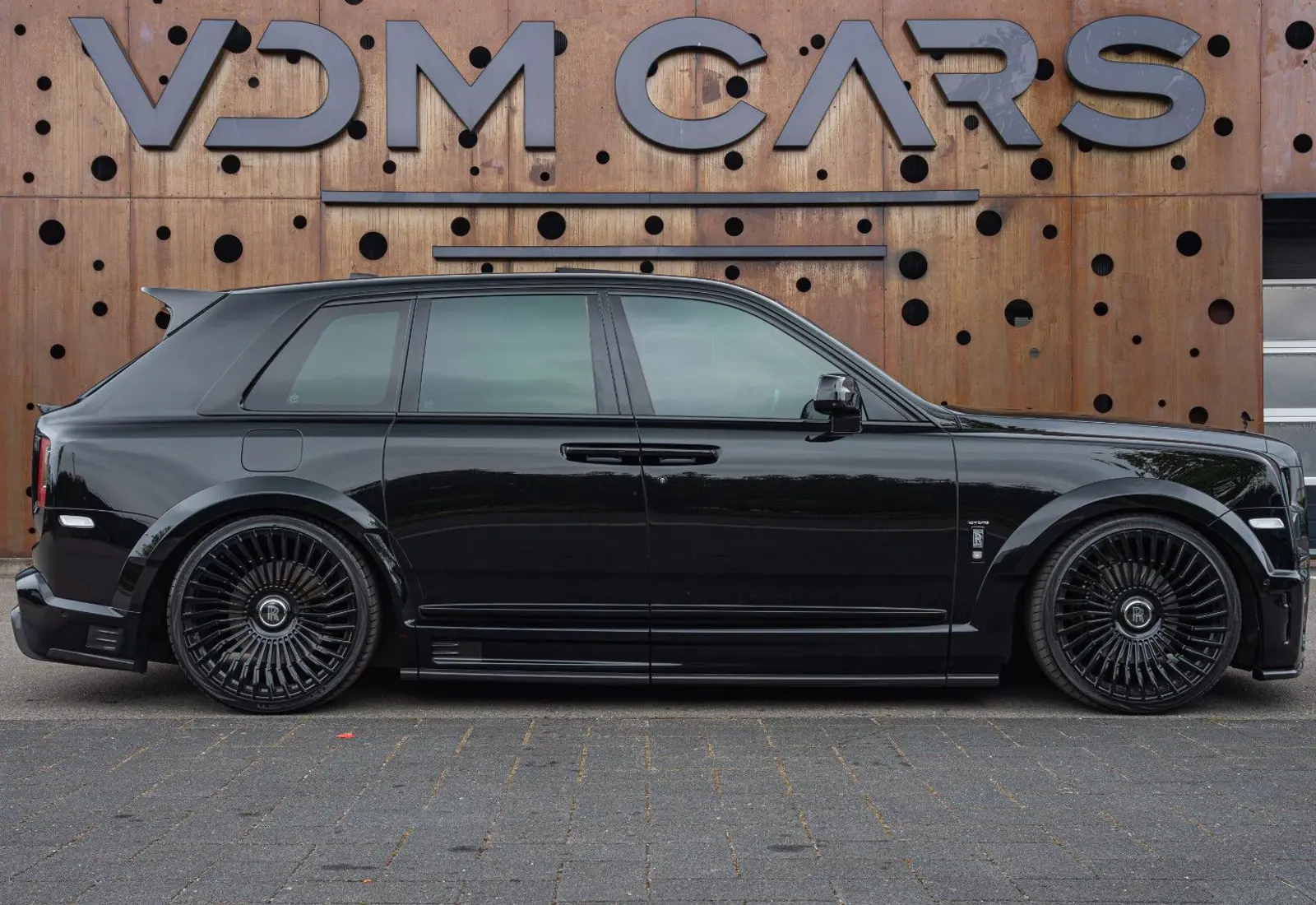 Rolls-Royce Cullinan URBAN WIDETRACK * CARBON * VOSSEN * REAR ENT. - 104564