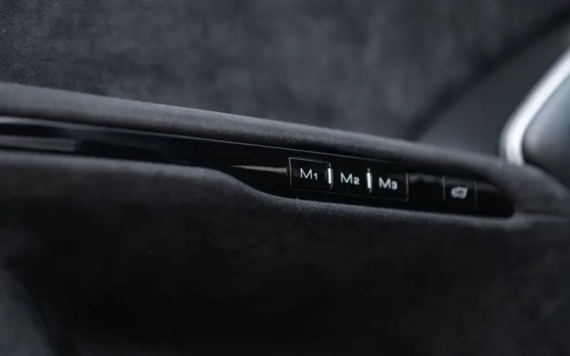 Ferrari Purosangue V12 * FULL CARBON * PANO * LIFT * VENT - 128349