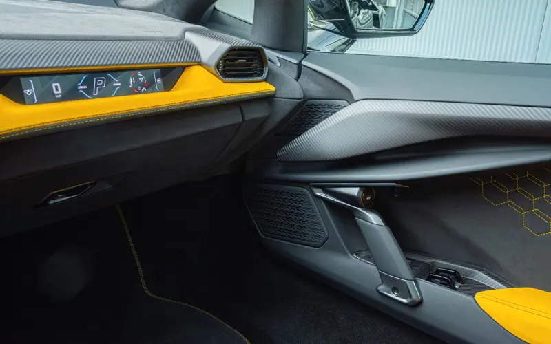 Lamborghini Revuelto 6.5 V12 * NEW CAR * AVAILABLE * BI COLOR - 114635