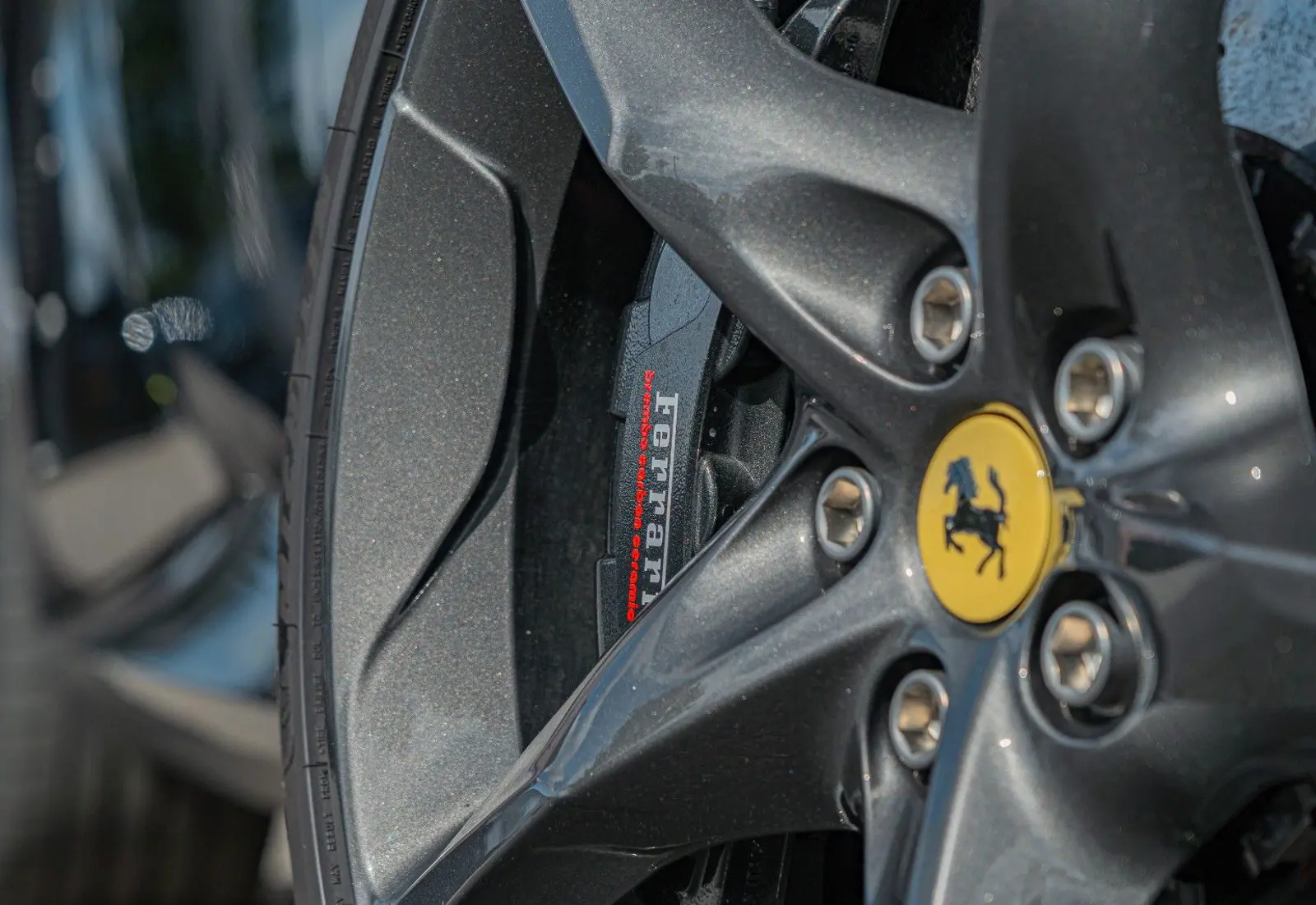 Ferrari Purosangue * Nero Purosangue * Carbon * Pano * LIFT - 165376