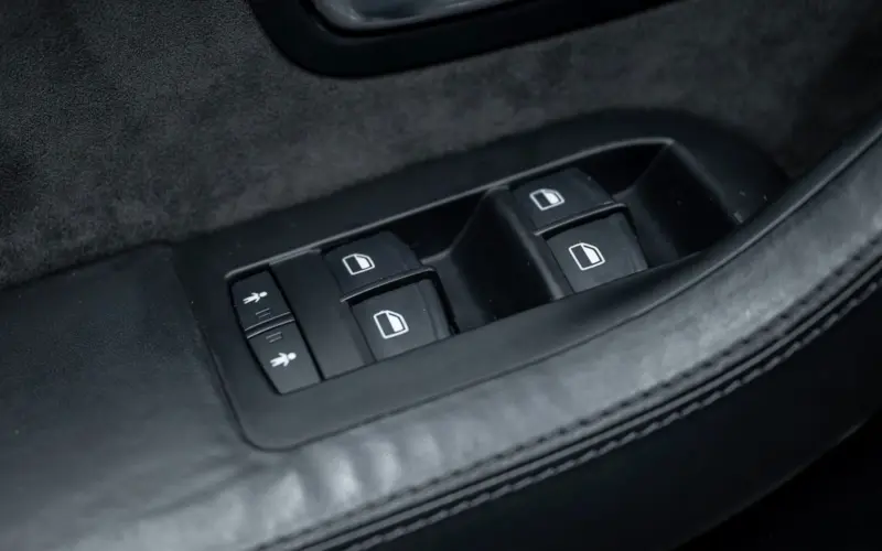 Audi S8 5.2 quattro * MASSAGE * LUFTFEDERUNG * CARBON *  - 166349