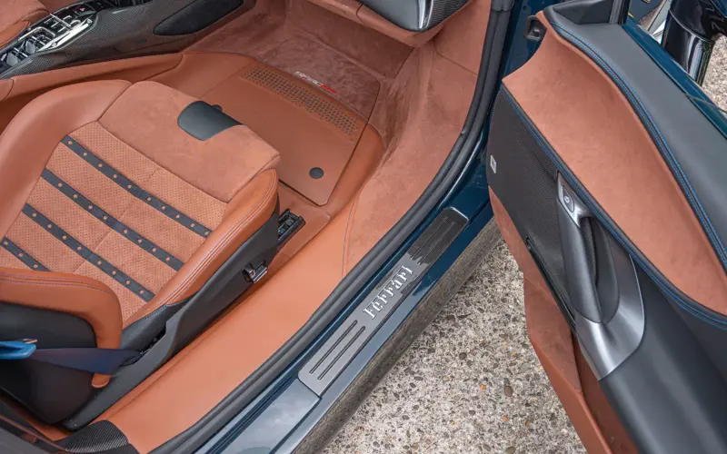 Ferrari SF90 Spider * CARBON(12x) * CARPLAY * LIFT * TWO-TONE *  - 124499