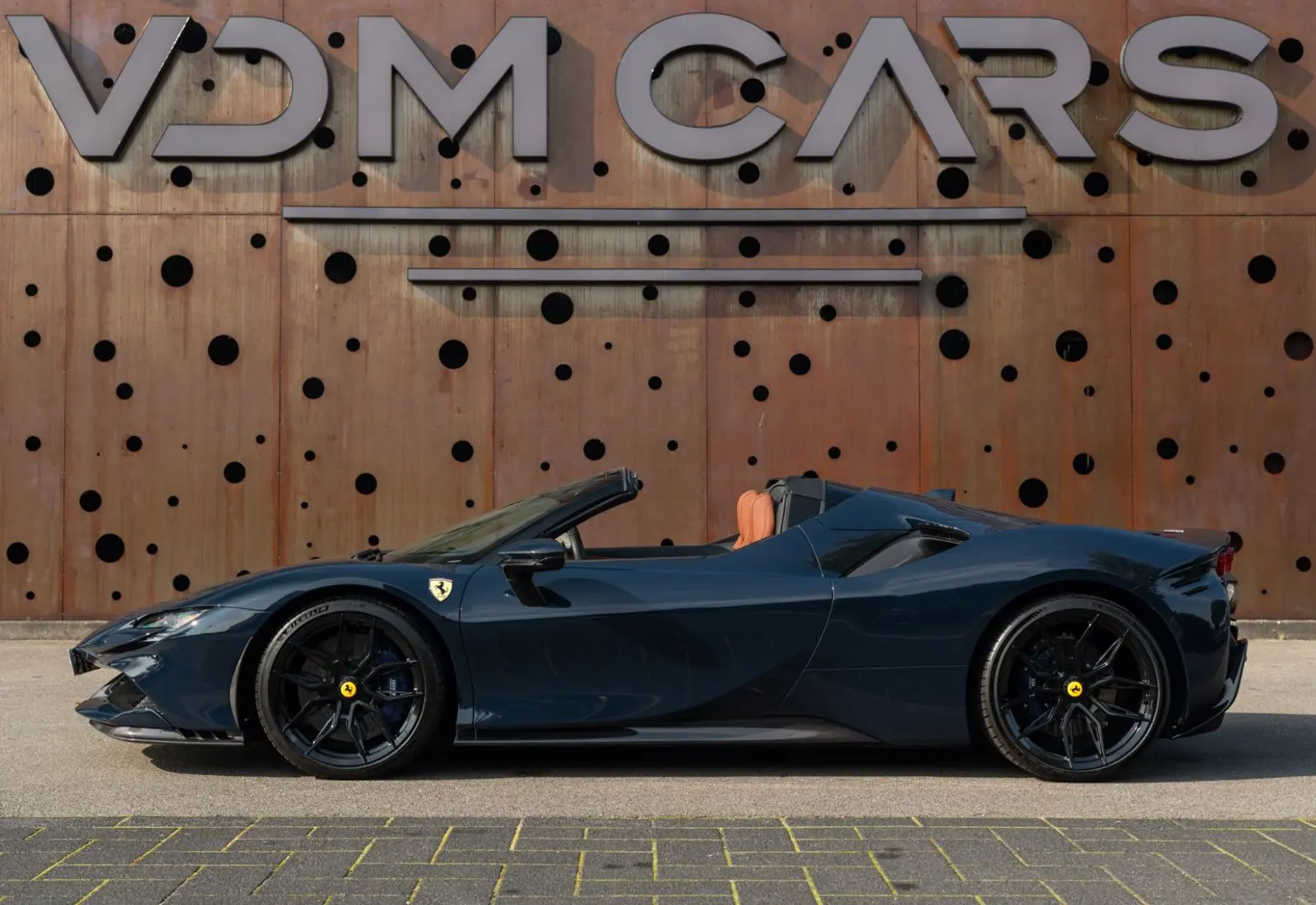 Ferrari SF90 Spider * CARBON(12x) * CARPLAY * LIFT * TWO-TONE *  - 117906