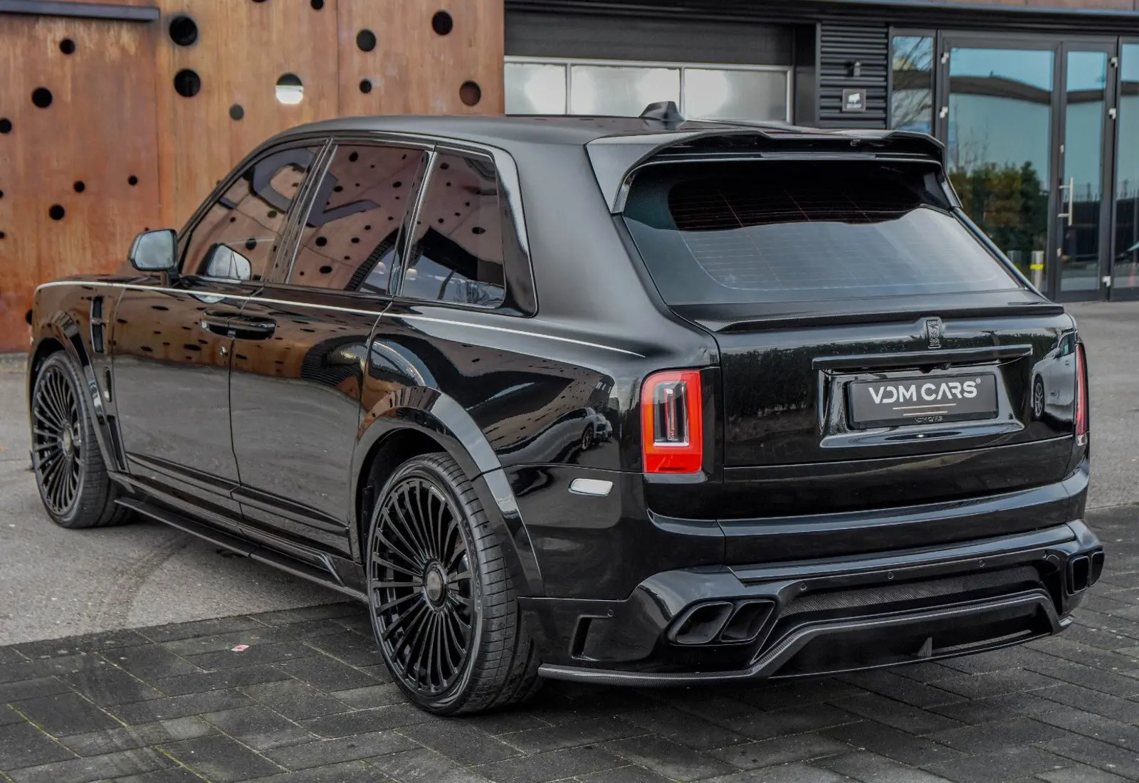 Rolls-Royce Cullinan MANSORY * REAR-ENT * STARLIGHT * NEW SERVICE - 76614