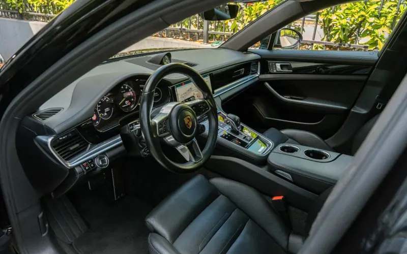 Porsche Panamera Sport Turismo 4 E-Hybrid * SPORTPAKET * CH - 166161